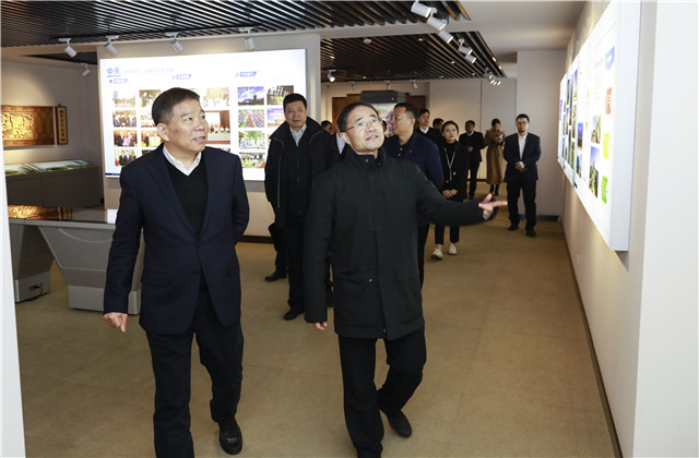 浙江省委常委、政法委书记王昌荣走访调研胜天国际集团总部时指出 ——保持“亲清”政企关系，为企业做实事、解决实际困难