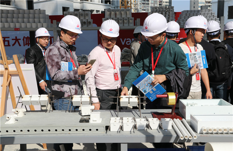 2019年11月20日，胜天华南集团等单位共同承办的“绿色建筑高质量发展研讨会暨建筑产业品质提升现场交流会”在佛山召开。